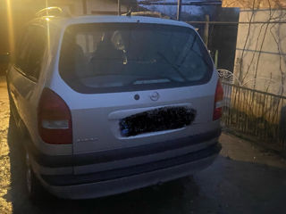 Opel Zafira foto 3