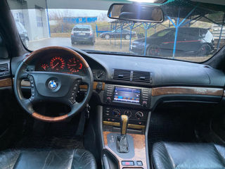 BMW 5 Series foto 16