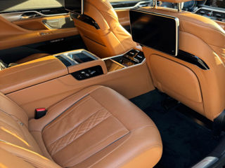 BMW 7 Series foto 6