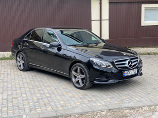 Mercedes E-Class foto 2