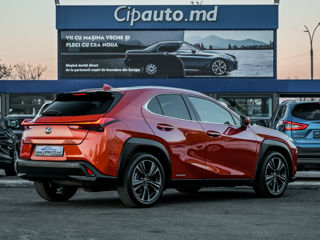 Lexus UX foto 2