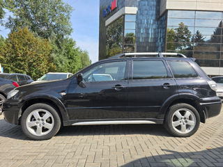 Mitsubishi Outlander foto 4