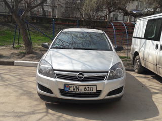 Opel Astra foto 1