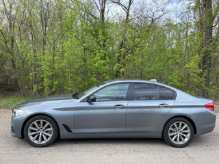 BMW 5 Series foto 4