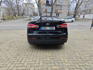 Ford Fusion foto 6