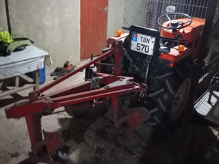 Se vinde tractor