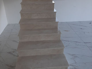 Scări, trepte din marmura și granit. Лестницы и ступени из мрамора и гранита. foto 6