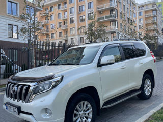 Toyota Land Cruiser Prado foto 2