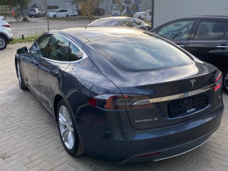 Tesla Model S foto 4