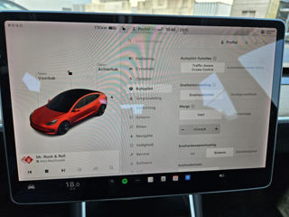 Tesla Model 3 foto 8