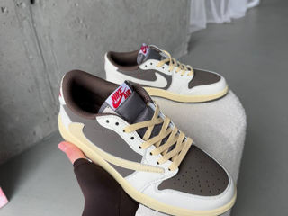 Nike Air Jordan 1 Retro Low OG SP Travis Scott Reverse Mocha foto 3