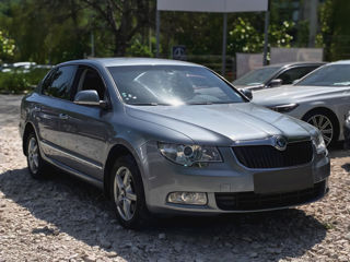 Skoda Superb foto 2