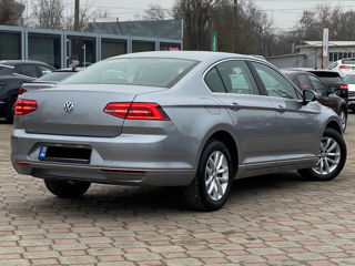 Volkswagen Passat foto 4