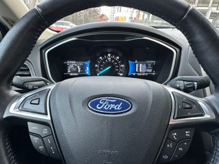 Ford Fusion foto 15