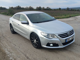 Volkswagen Passat CC foto 1