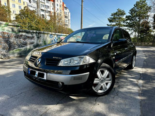 Renault Megane foto 2