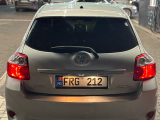 Toyota Auris foto 2