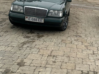 Mercedes Series (W124)