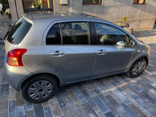 Toyota Yaris foto 3