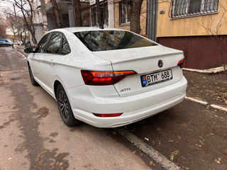 Volkswagen Jetta foto 2