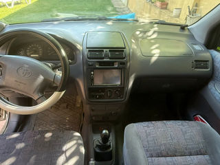Toyota Picnic foto 0