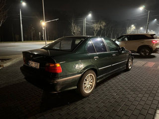 BMW 3 Series foto 3