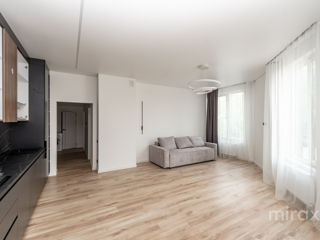 Apartament cu 3 camere, 81 m², Buiucani, Chișinău foto 2