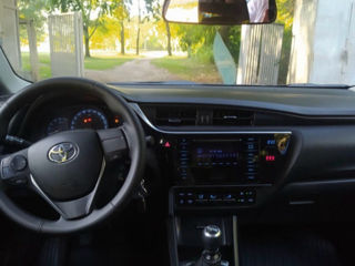 Toyota Auris foto 2