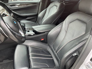 BMW 5 Series foto 8