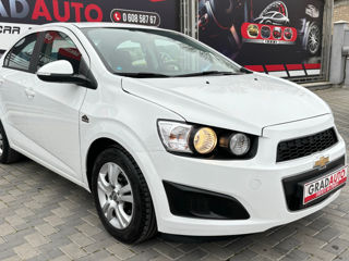 Chevrolet Aveo foto 2