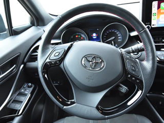 Toyota C-HR foto 15