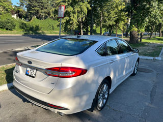 Ford Fusion foto 3