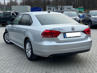 Volkswagen Passat foto 3