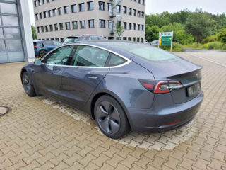 Tesla Model 3 foto 3