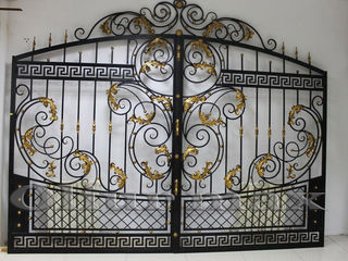 Balustrade, porți,  gratii, garduri, copertine,uși metalice și alte confecții  forjate. foto 1