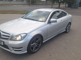 Mercedes C-Class Coupe foto 2