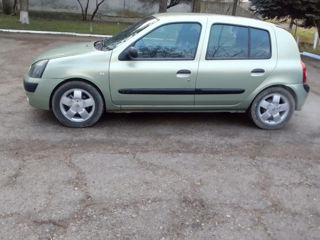 Renault Clio foto 4