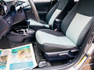 Toyota Prius c foto 8