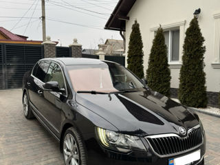 Skoda Superb foto 1