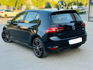 Volkswagen Golf foto 2