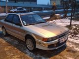 Mitsubishi Galant foto 1