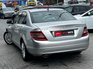 Mercedes C-Class foto 5