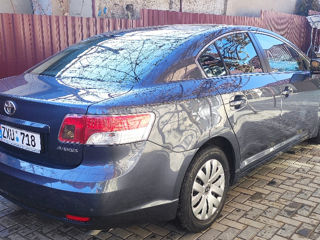 Toyota Avensis foto 6