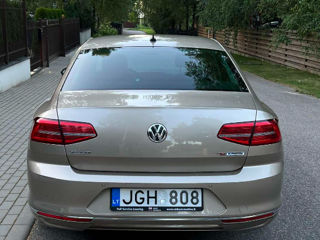 Volkswagen Passat foto 7