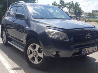 Toyota Rav 4 foto 5