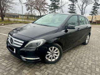 Mercedes B-Class foto 2