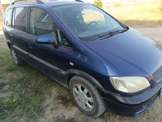 Opel Zafira foto 2