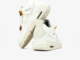 Nike Air Jordan 4 Retro Metallic Gold foto 7