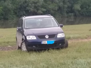 Volkswagen Touran foto 5