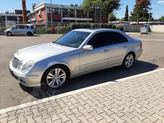 Mercedes E-Class foto 2